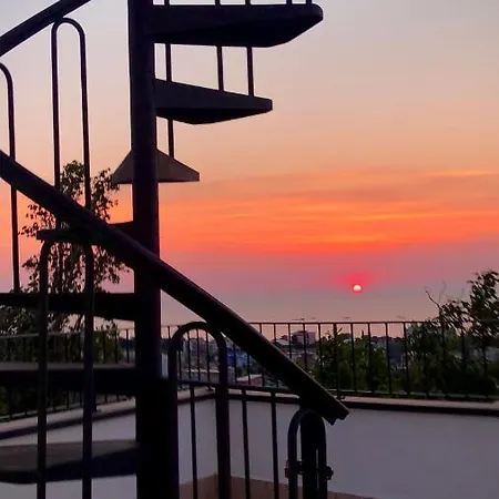 Prázdninový dům Lida Apartment, In Collina Con Ampio Terrazzo E Vista Mare