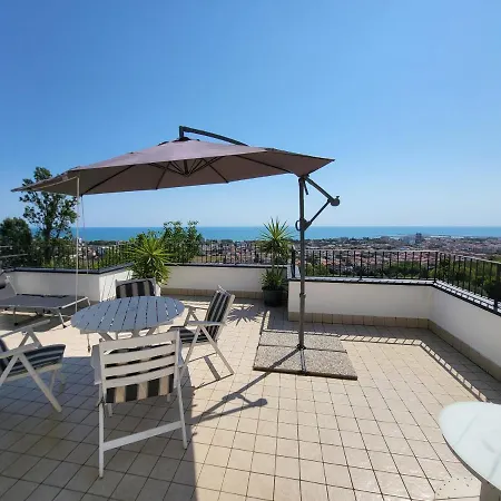Lida Apartment, In Collina Con Ampio Terrazzo E Vista Mare Prázdninový dům *