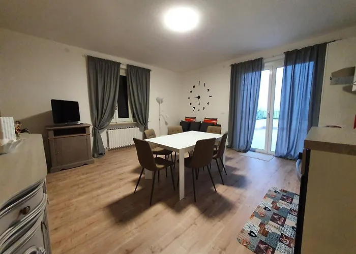 Lida Apartment, In Collina Con Ampio Terrazzo E Vista Mare Σπίτι διακοπών *