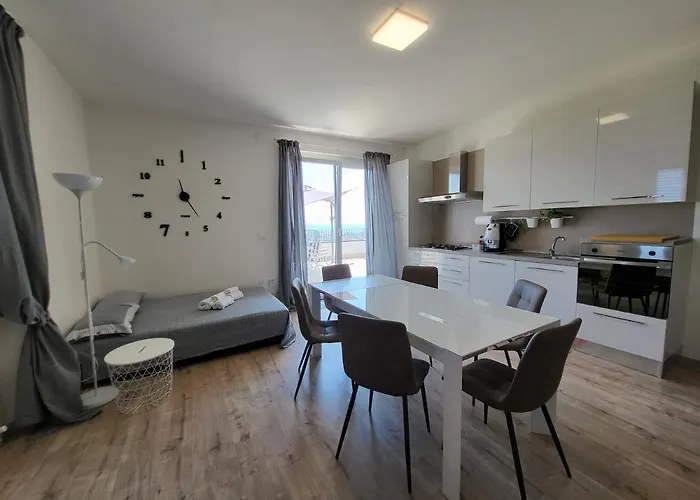 Lida Apartment, In Collina Con Ampio Terrazzo E Vista Mare * Giulianova