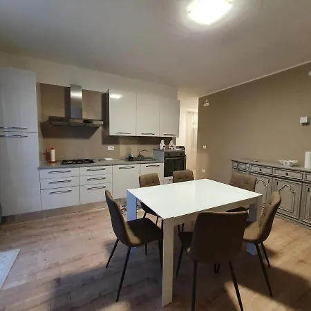 Lida Apartment, In Collina Con Ampio Terrazzo E Vista Mare Giulianova