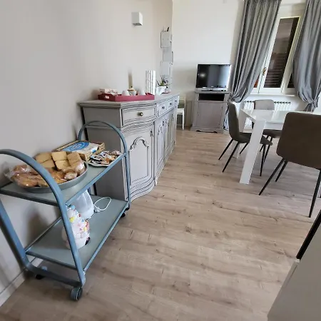 Vakantiehuis Lida Apartment, In Collina Con Ampio Terrazzo E Vista Mare *