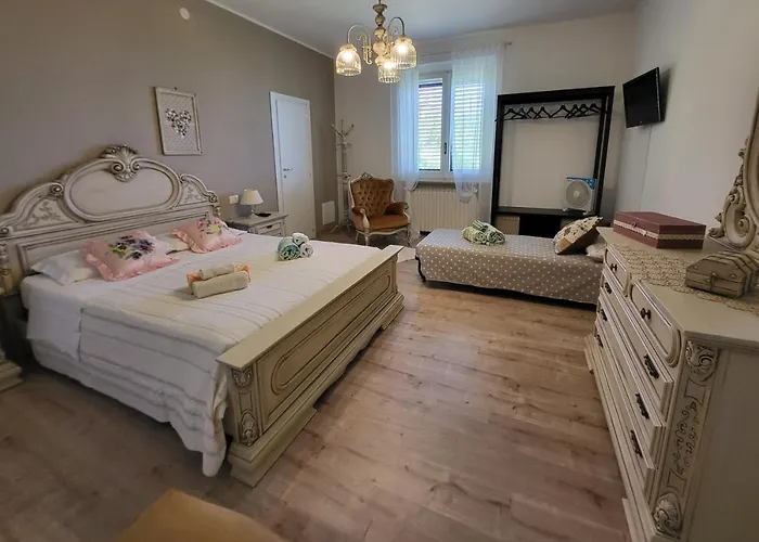 Lida Apartment, In Collina Con Ampio Terrazzo E Vista Mare Ferienhaus Giulianova