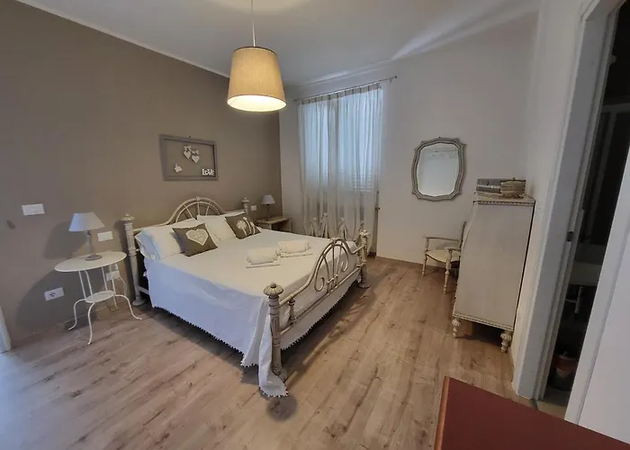 Casa vacanze Lida Apartment, In Collina Con Ampio Terrazzo E Vista Mare *