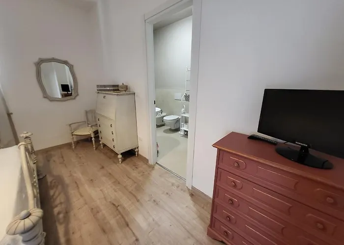 Lida Apartment, In Collina Con Ampio Terrazzo E Vista Mare Casa vacanze