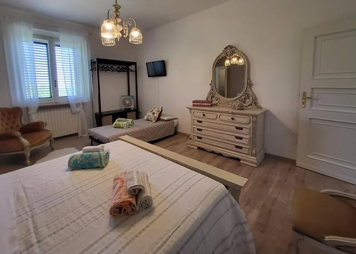 Lida Apartment, In Collina Con Ampio Terrazzo E Vista Mare Ferienhaus *